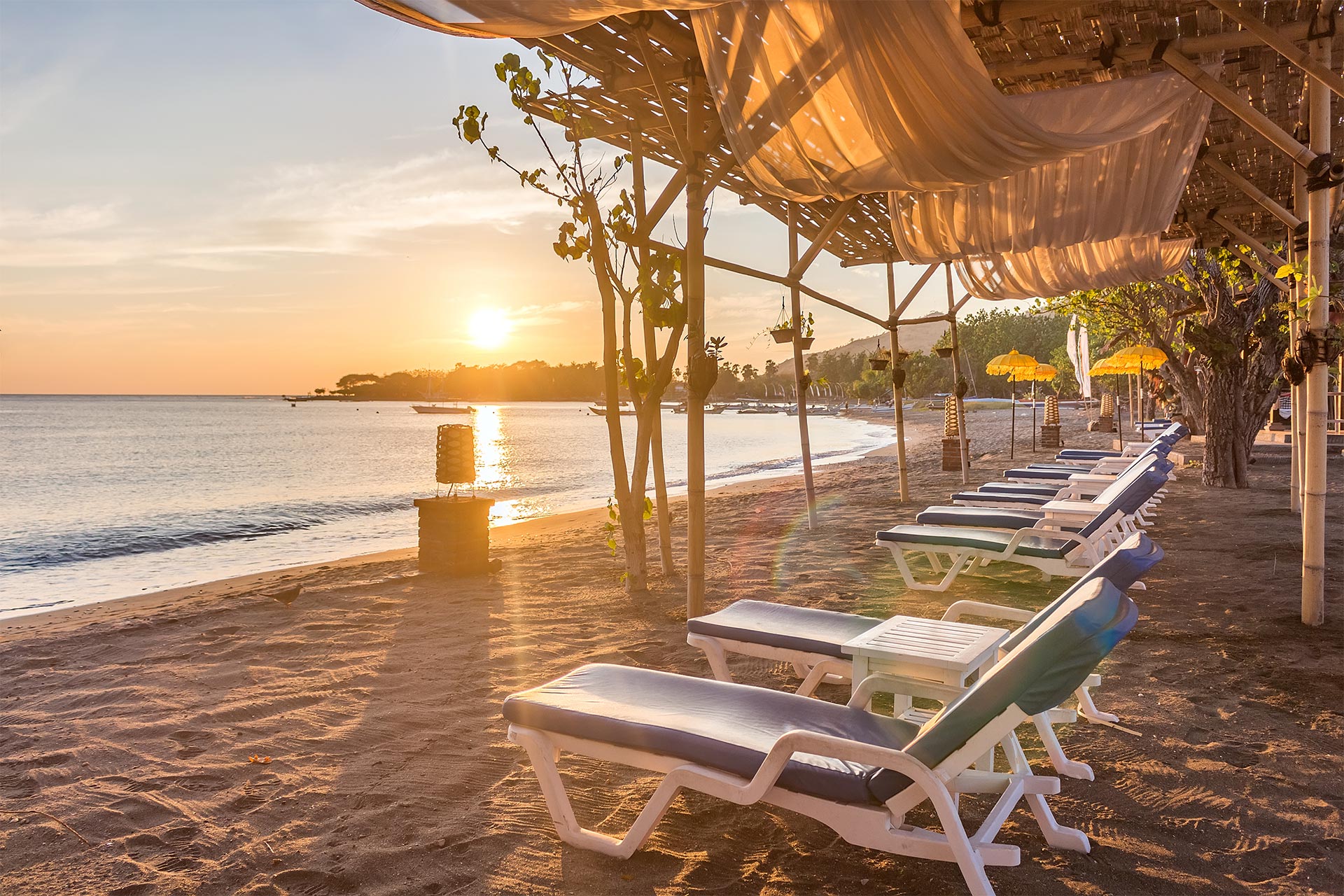 Discover Java & Bali, 16 zile